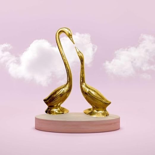 Golden Swan Pair Showpiece – Symbol of Love, Harmony & Prosperity (28 cm & 22 cm)
