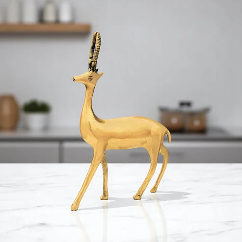 🦌 Golden Big Deer Showpiece – Symbol of Peace, Longevity & Prosperity (22.8 × 12.7 cm)