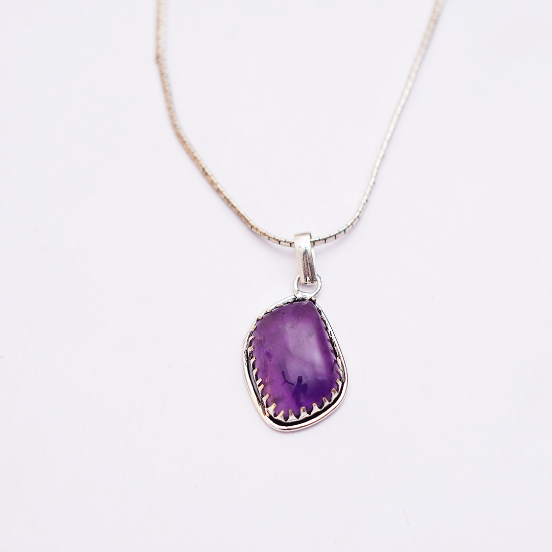 Natural Amethyst Pendant | प्राकृतिक जामुनिया