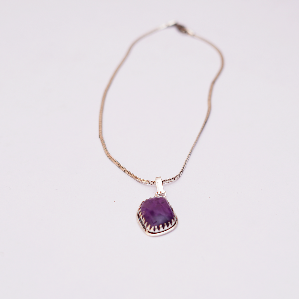 Natural Amethyst Pendant | प्राकृतिक जामुनिया
