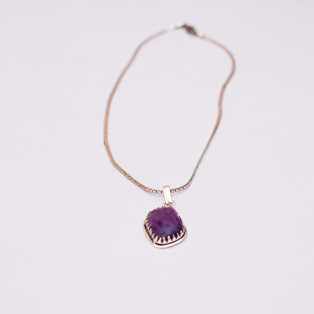 Natural Amethyst Pendant | प्राकृतिक जामुनिया