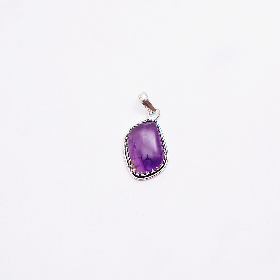 Natural Amethyst Pendant | प्राकृतिक जामुनिया
