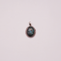Natural Labradorite Pendant — प्राकृतिक लैब्राडोराइट पेंडेंट