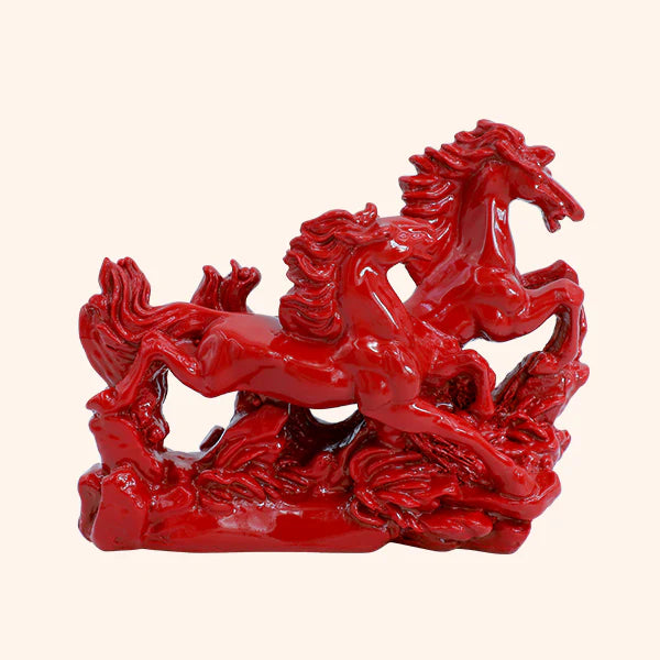 🐎 Vastu Vardan Two Red Horse with Wreath – Powerful Vastu Symbol for Success, Growth & Victory (Horse Height 16 cm | Wreath 20 cm)