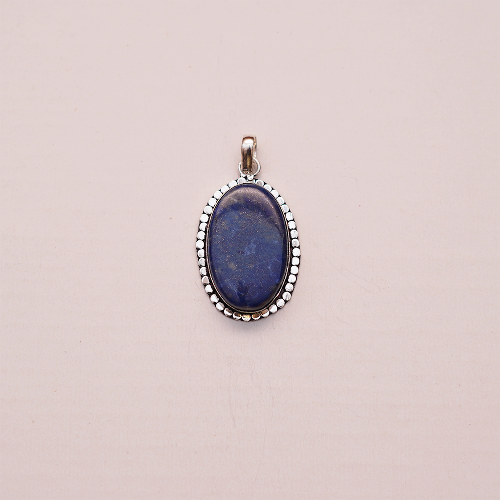 Natural Lapis Lazuli Pendant — प्राकृतिक लैपिस लाजुली पेंडेंट