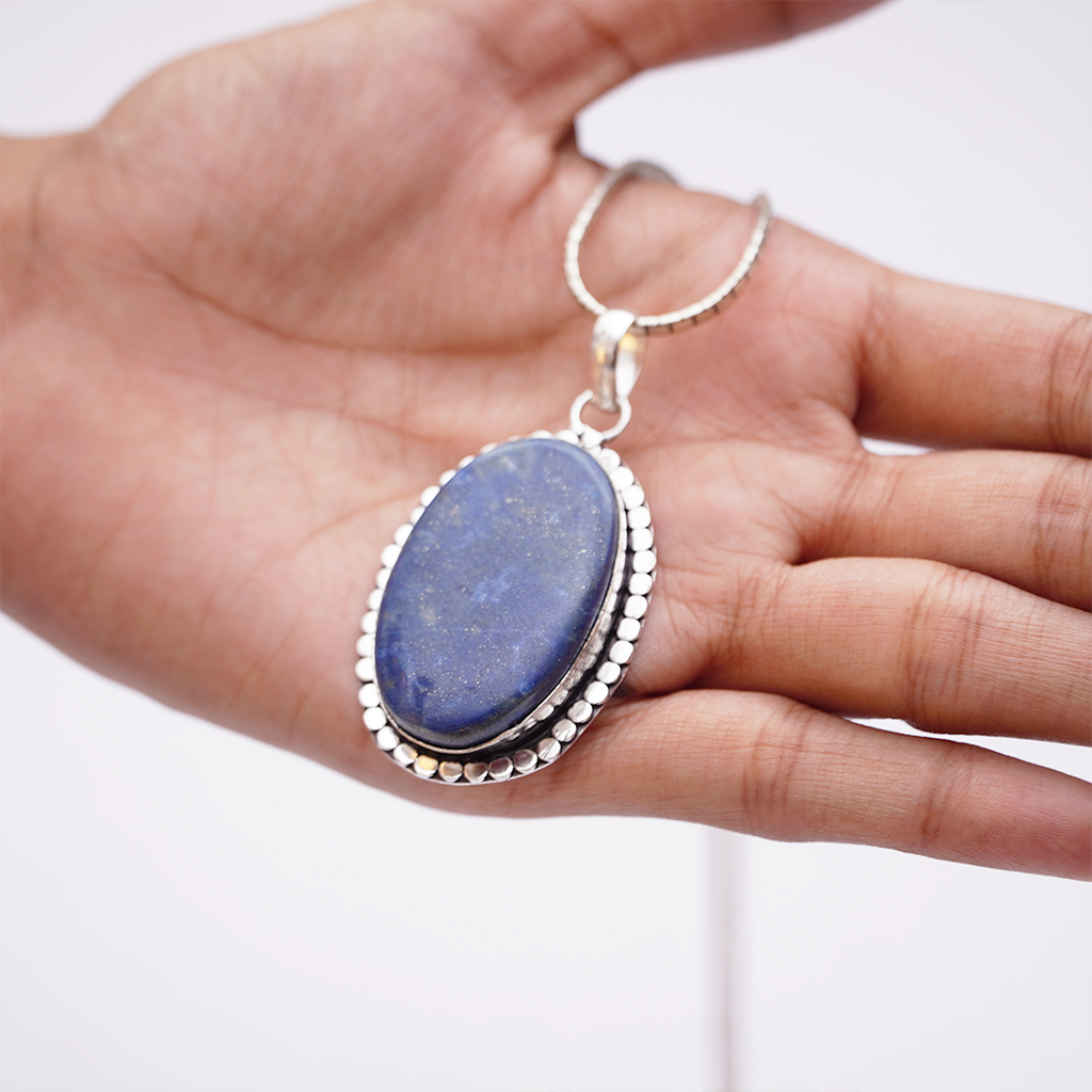 Natural Lapis Lazuli Pendant — प्राकृतिक लैपिस लाजुली पेंडेंट