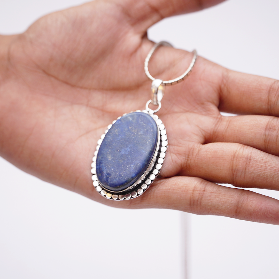 Natural Lapis Lazuli Pendant — प्राकृतिक लैपिस लाजुली पेंडेंट