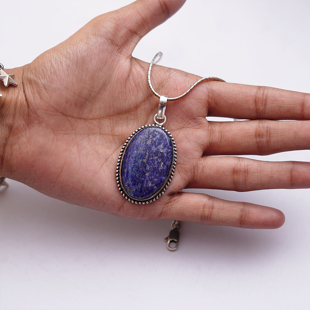 Natural Lapis Lazuli Pendant — प्राकृतिक लैपिस लाजुली पेंडेंट