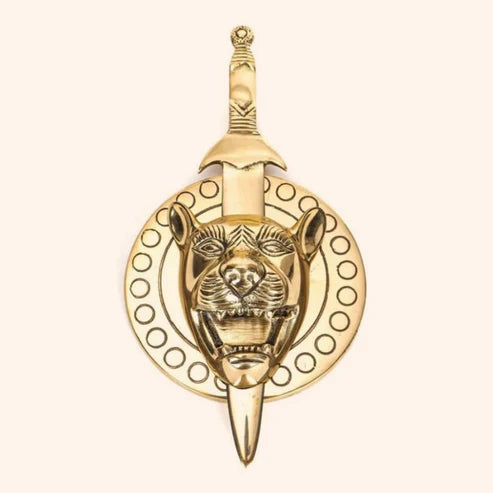🦁 Lion with Talwar Wall Hanging – Symbol of Power, Protection & Courage (10 cm)