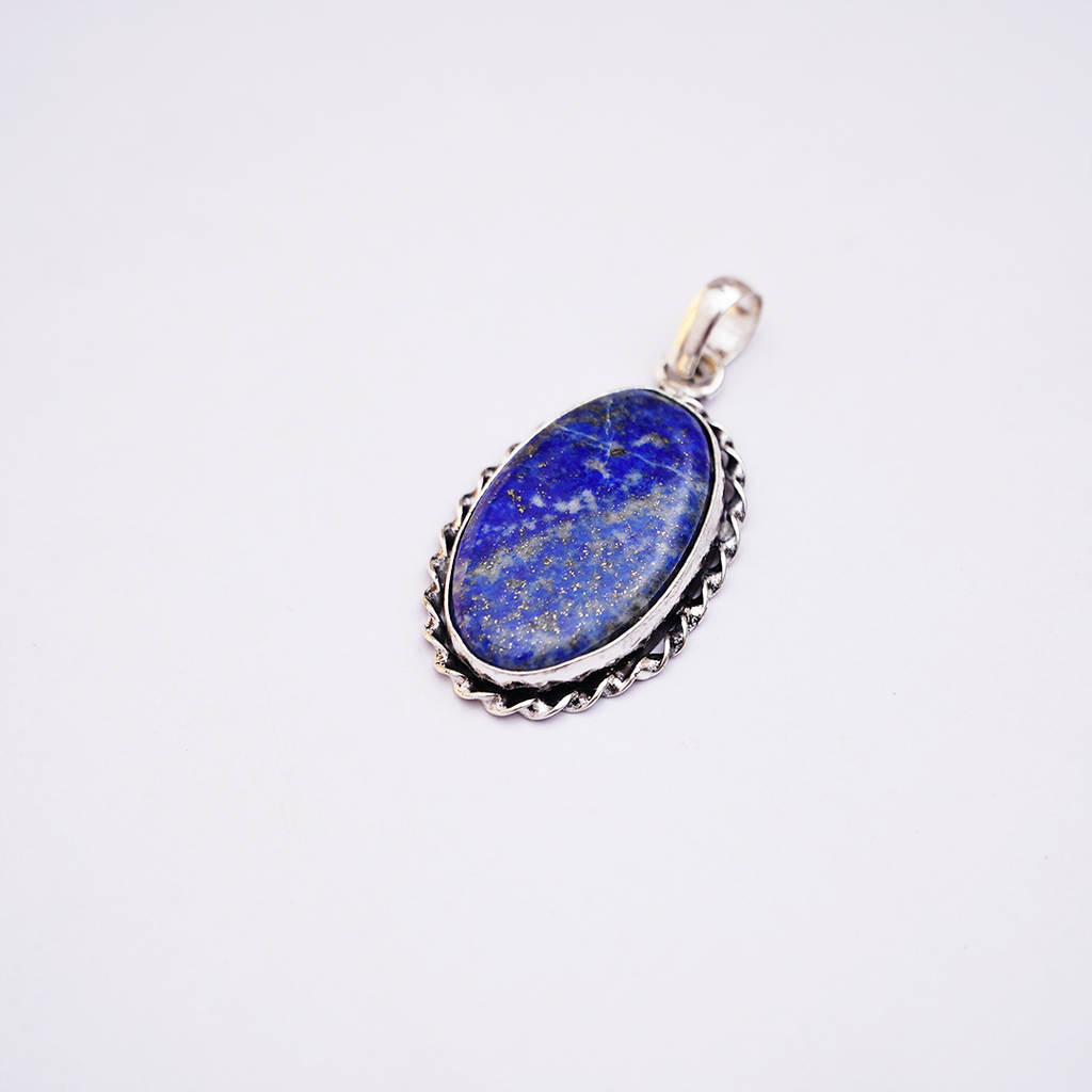 Natural Lapis Lazuli Pendant — प्राकृतिक लैपिस लाजुली पेंडेंट
