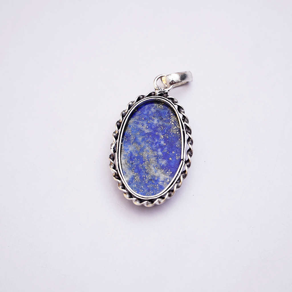 Natural Lapis Lazuli Pendant — प्राकृतिक लैपिस लाजुली पेंडेंट