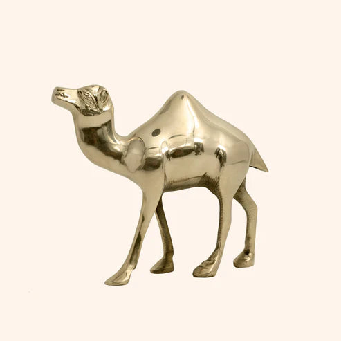 🐪 Golden Camel Showpiece – Symbol of Strength, Endurance & Prosperity (16 × 16 × 6 cm)