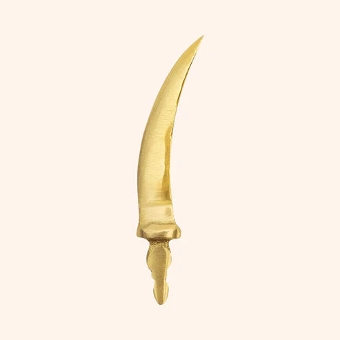 ⚔️ Golden Talwar Showpiece – Symbol of Strength, Protection & Victory (8.6 cm)